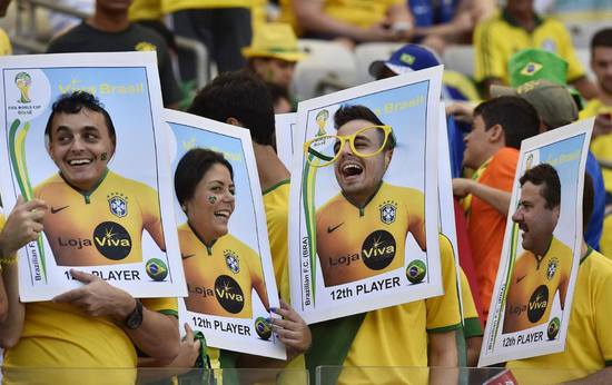 世界杯买球票观战巴西观众绝大多数是白人和富人