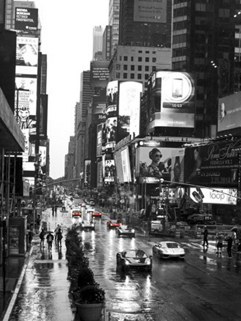 庆祝法拉利进入美国市场60周年 48辆法拉利发起拉力赛穿梭纽约街道