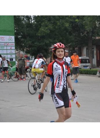 美女也骑行 单车美女参加康比特BLG自行车乐活骑行