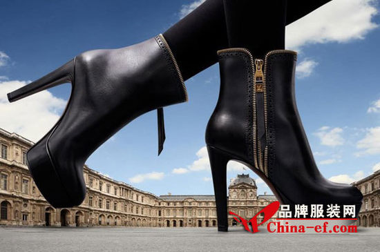 路易威登推出了2014秋季女士鞋履Zip系列 拉链为装饰亮点