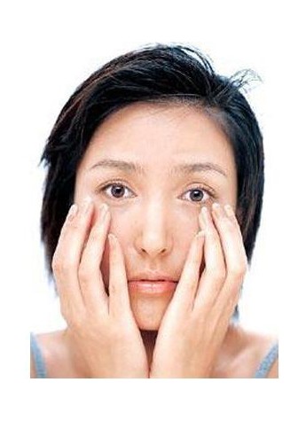 没有白不了的黑妞，只有不努力的小丑