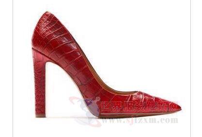 精致grip印花 Bally推出2014春夏红色高跟鞋