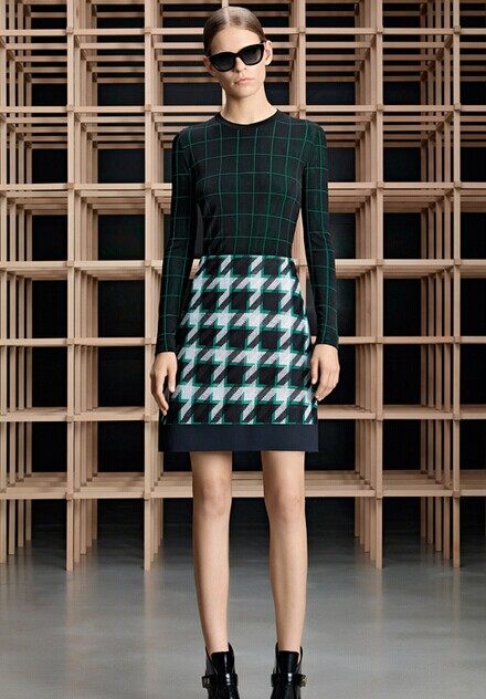 以结构廓形为主 Boss发布2015早秋时装