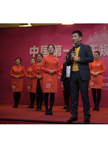 于明山：行走在美與責任之間的美道家