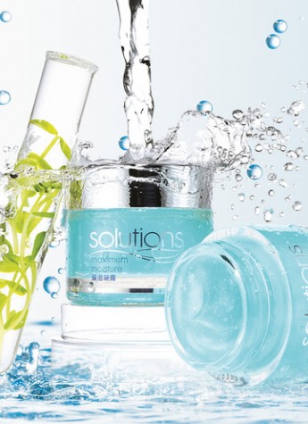 强力超湿 锁住水润 雅芳保湿凝露带来弹润一夏