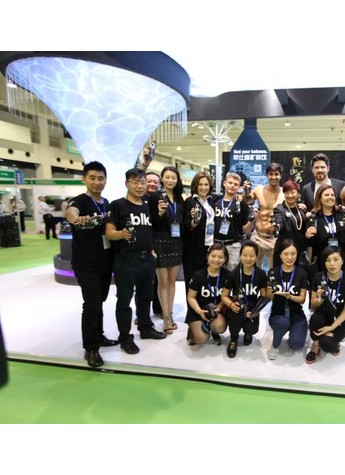 TRACE BLK驚艷亮相水博會 黑色礦泉水引發關注
