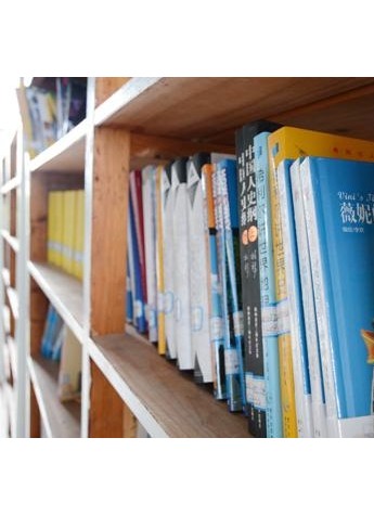 圖書點亮夢想 薇妮幸福鄉村圖書館