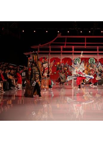 “清·旗袍”開幕大秀 京劇服飾亮相國(guó)際服裝周