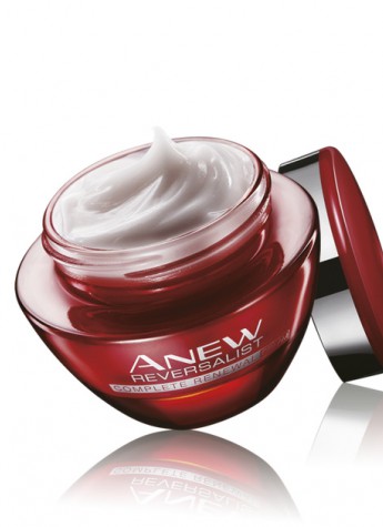 新活弹润紧致系列全新登场 献礼雅芳129周年