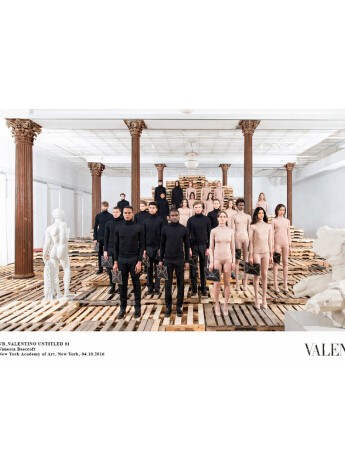 Valentino Rockstud Untitled让侘寂文化引领时尚前沿