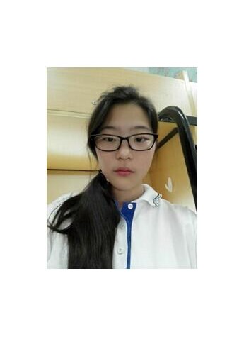 少女kate moss驚艷，壁咚大賽火爆