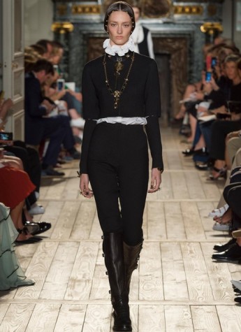 Valentino2016-17秋冬高定系列：致敬莎士比亞經典
