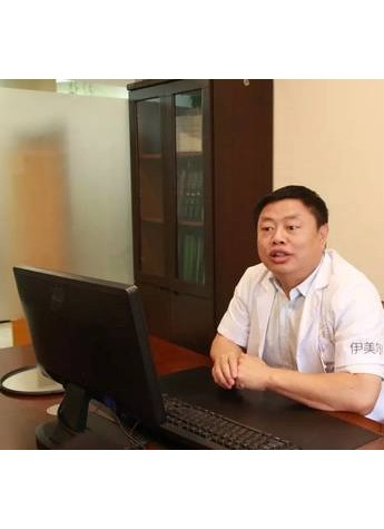 我的美丽实习日记： 潜心医美三十年的柳成