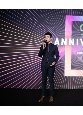 时尚先生20周年创刊派对举行，携手金一开启璀璨征程