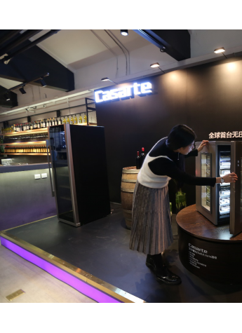 世界红酒业有了“酒窖级”酒柜