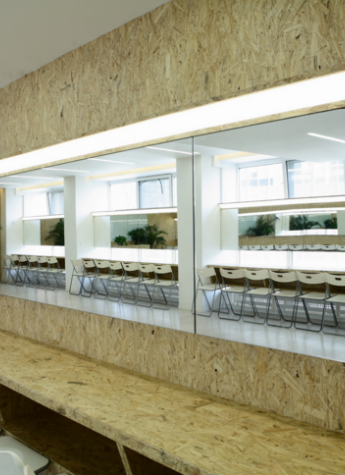 时尚造型看中国，中国看荷花学院