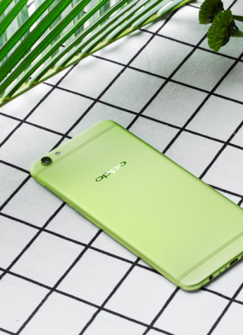 OPPO R9s清新绿成为时尚圈最受欢迎的手机