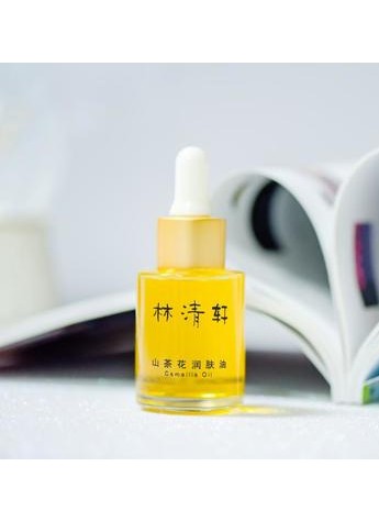 滋养肌肤小秘密 当选林清轩山茶花润肤油