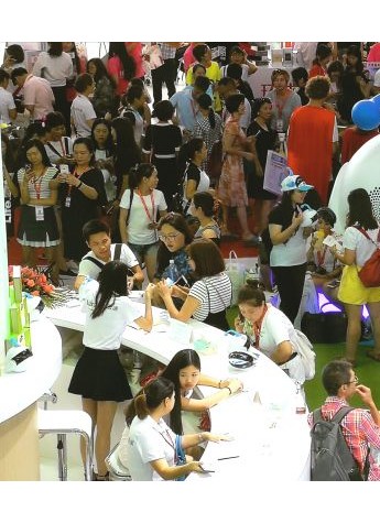 第47届中国（广州）美博会隆重举行，傲澜展位人潮涌动热闹非凡！