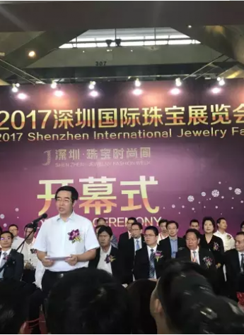艾诺携生活家系列腕表燃爆全场 2017深圳国际珠宝展