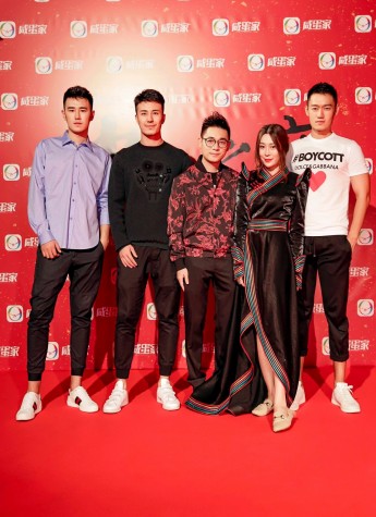 “中国之夜”再次亮相时装周 时尚名流齐聚巴黎