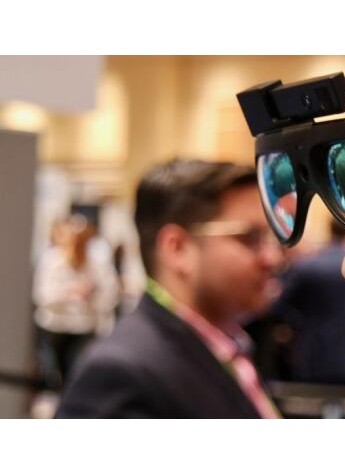 Rokid发布全球首款消费级AR眼镜，斩获CES两项创新大奖