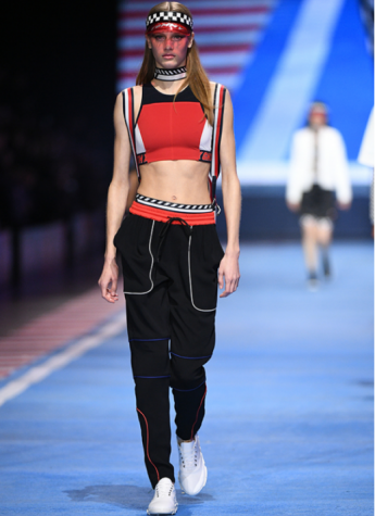 TOMMY HILFIGER发布2018春季“TOMMYNOW 动力”焕新T台秀