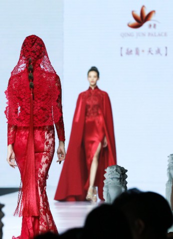 2018北京时装周“亮相·王府井”，清君华服让世界爱上东方时尚