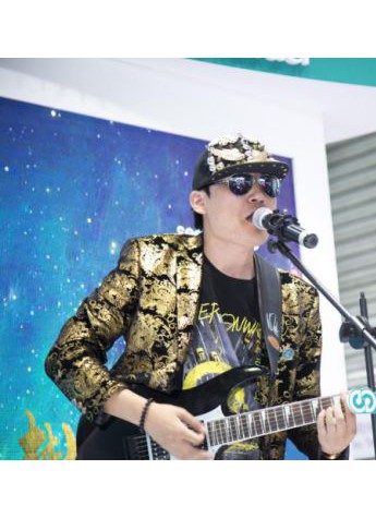 上海展持續(xù)發(fā)力 音樂(lè)人祁隆、全民直播J老師攜手森然嗨翻全場(chǎng)