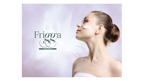 皮肤干燥暗哑怎么办？Frigga翡凝翠爽肤露来帮你解决！