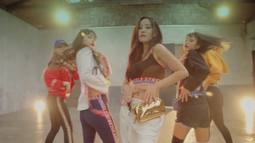 樸孝敏聯手韓國時尚潮牌STRETCH ANGELS