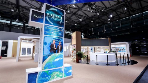 首款应用卫星光感科技的海尔和宴冰箱AWE发布