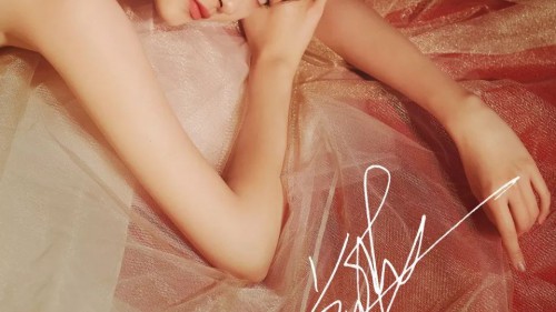 关晓彤签约MKS，成美克斯形象代言人