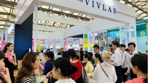 唯兰颂VIVLAS携新品“肤”仇者面膜亮相中国美博会，引爆美丽新玩法！