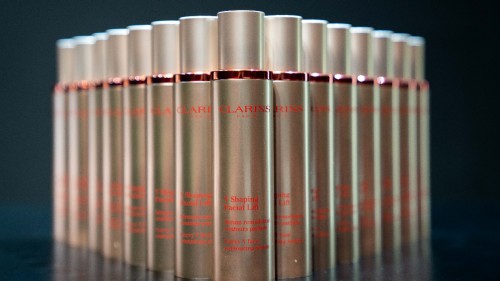 对抗引力，轮廓上扬