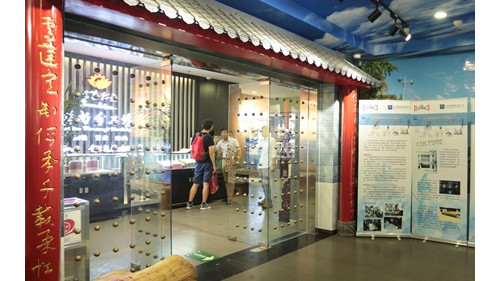 “雪莲·仁立时尚手工坊”体验活动受欢迎