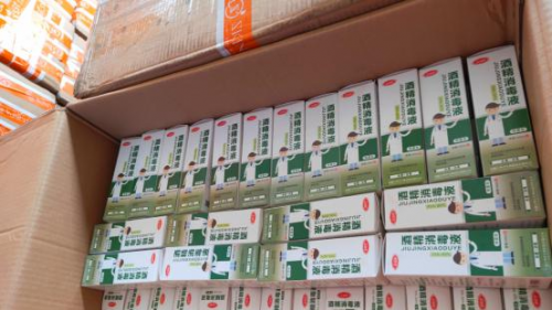愛在心中·更在行動 | 詩臻泊醫用捐贈物資陸續寄往武漢黃岡