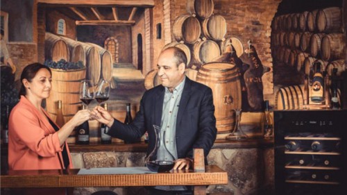 “随手拍”海尔：西班牙百年酒庄里的“专业级酒窖”