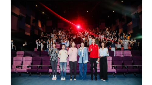 《夺冠》电影首映礼，雅迪冠能为冠军女排增程助威