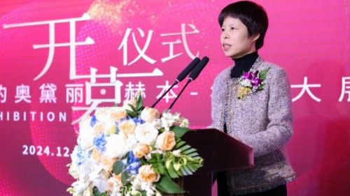 天使降臨外灘！《親密的奧黛麗·赫本》展試運(yùn)營啟幕！
