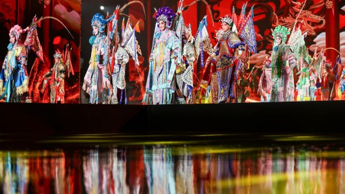 当非遗遇见时尚:2025海丝国际文旅节开幕式 上演“世遗辉映·世界共享”非遗跨界大秀 当非遗遇见时尚:2025海丝国际文旅节开幕式 上演“世遗辉映·世界共享”非遗跨界大秀