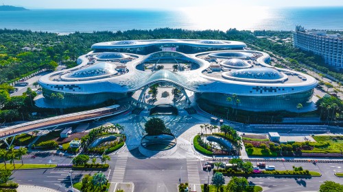 海南自贸港封关倒计时 中免集团领跑全球旅游零售新格局 海南自贸港封关倒计时 中免集团领跑全球旅游零售新格局