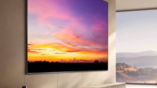 最适合阳光客厅的电视出现了！海信小墨E5打造不反光的100寸家庭影院