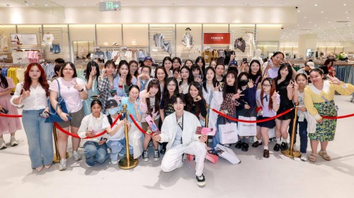 拉夏贝尔HOME双城千平大店五一启幕 周昊杉、丁知空降南宁点燃现场