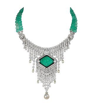 雕刻绿宝石串珠镶钻珍珠项链