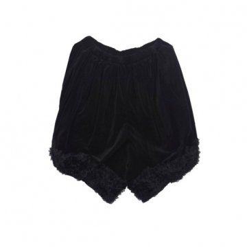 2012秋冬系列黑色褶边短裤