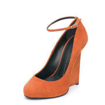 橘红色麂皮高跟鞋