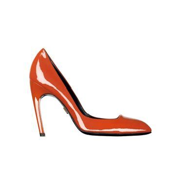 橘红色漆皮高跟鞋