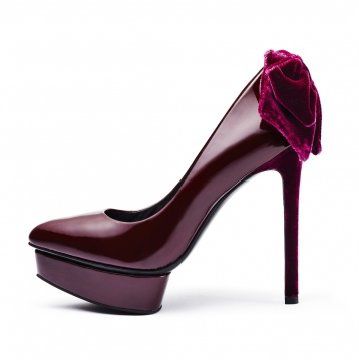 紫红色蝴蝶结装饰超高跟鞋
