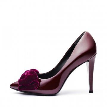 紫红色丝绒蝴蝶结高跟鞋
